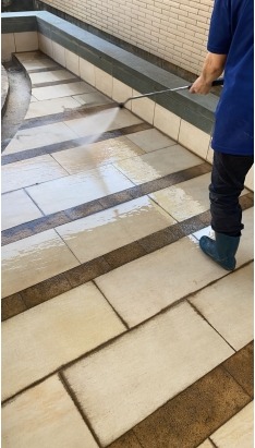 屋苑行人路高壓清洗